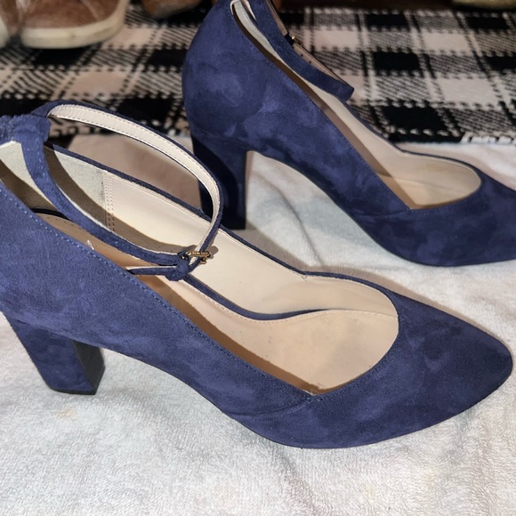 Cole Haan comfortable heels, navy suede, size 7.5 - Picture 2 of 5